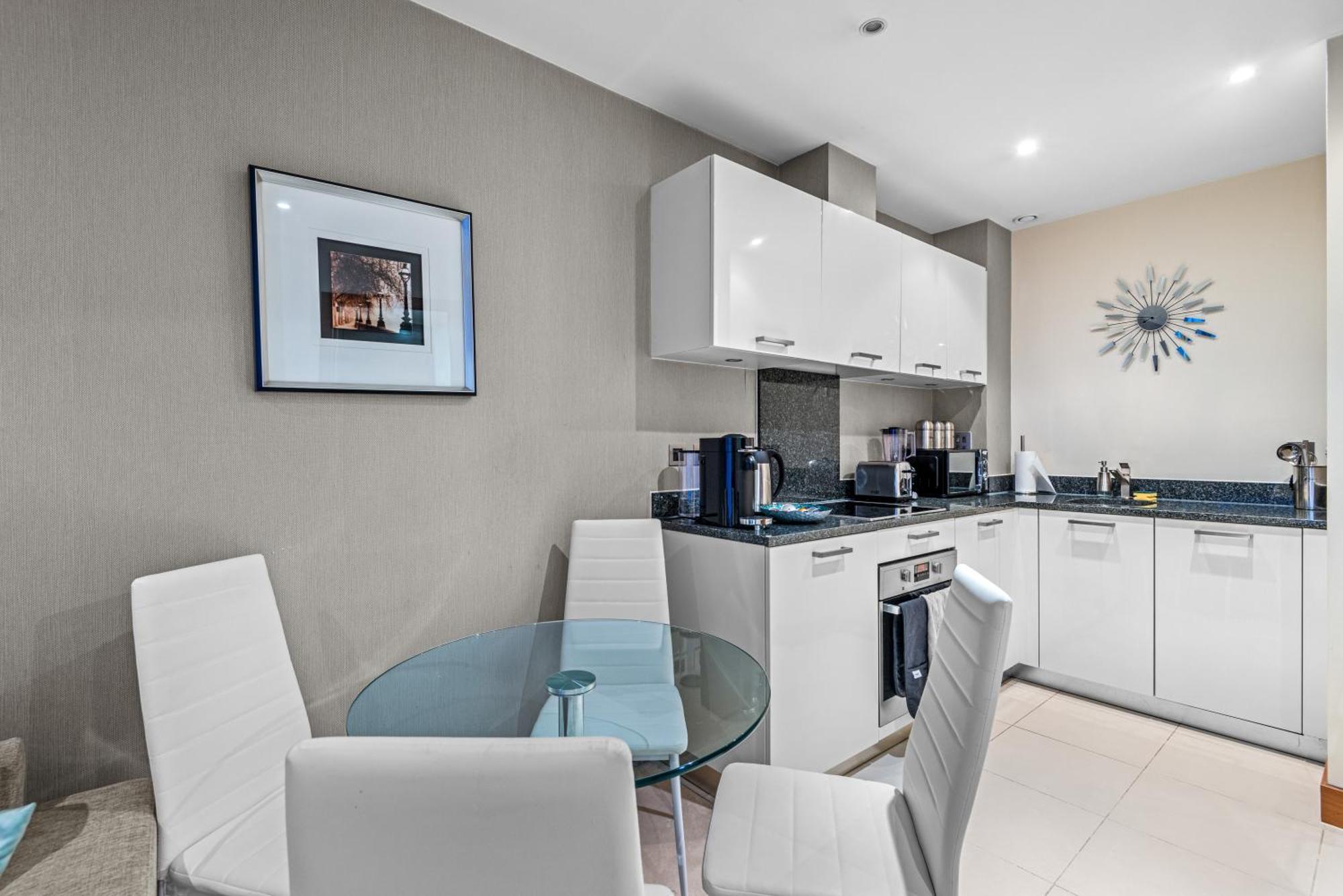 Londwell, Chelsea Living, Central Flat With Balcony Λονδίνο Εξωτερικό φωτογραφία