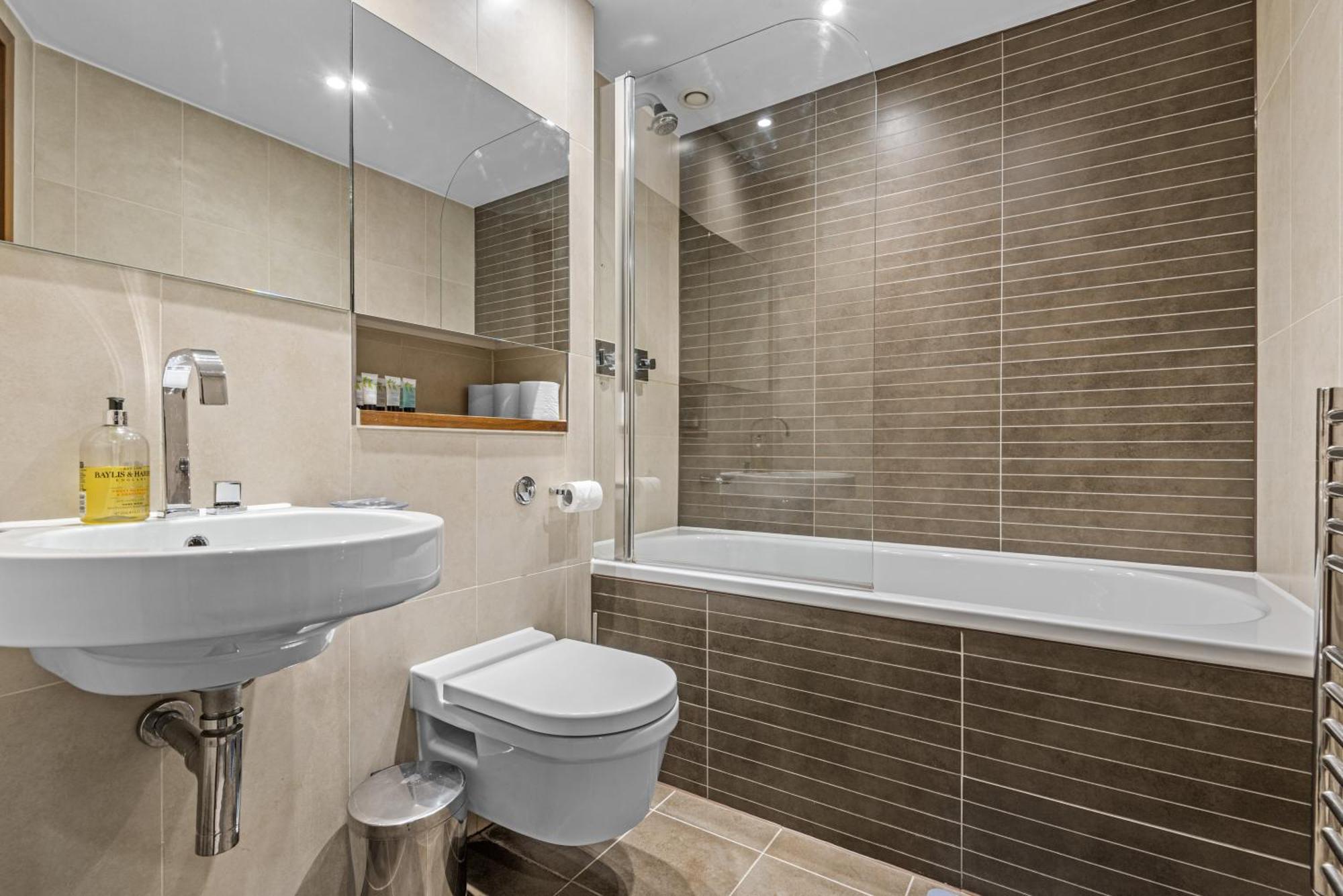 Londwell, Chelsea Living, Central Flat With Balcony Λονδίνο Εξωτερικό φωτογραφία